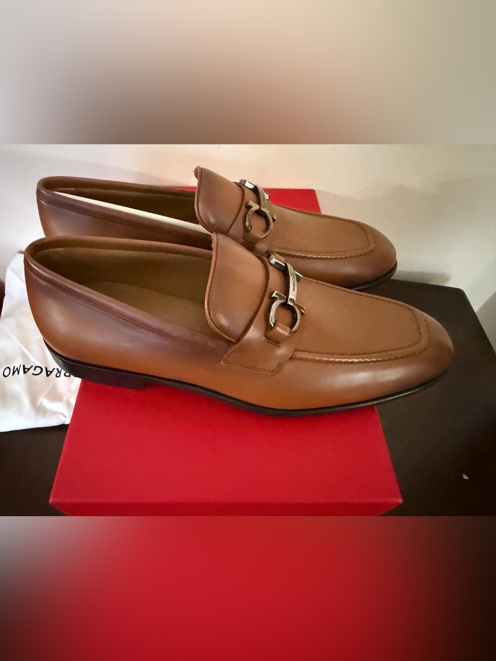 Ferragamo New Vicuna New Biscotti Foster Loafers Size 9